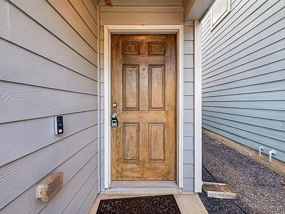 5th image of 8932 Hollister Commons Ln