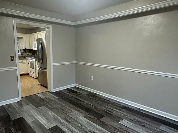 4th image of 4924 Pine Glen Rd NE