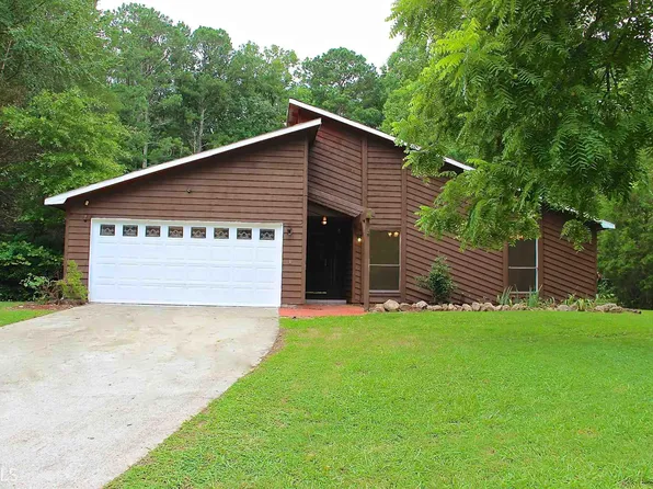 132 Carrollwood Dr, Fayetteville, GA 30215