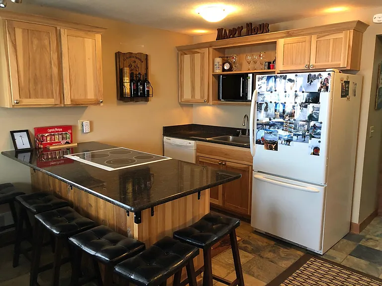 515 Northwest Psge #13 — Photo 5