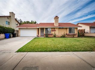 9450 Dempsey Ave, Fontana, CA 92335