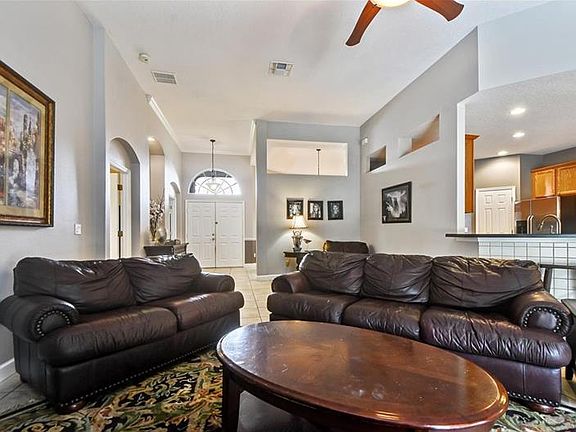 4th image of 10028 Chardonnay Dr