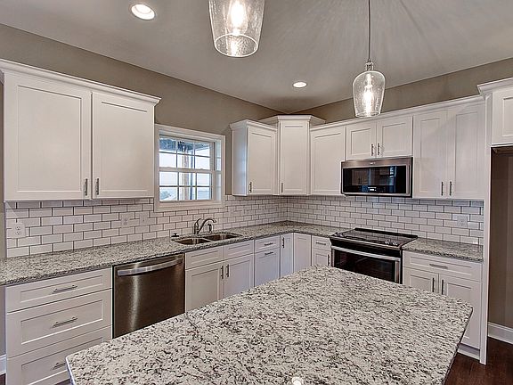 5th image of 3321 Cottage Grn
