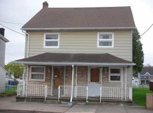 20 Center St, Kelayres, PA 18231