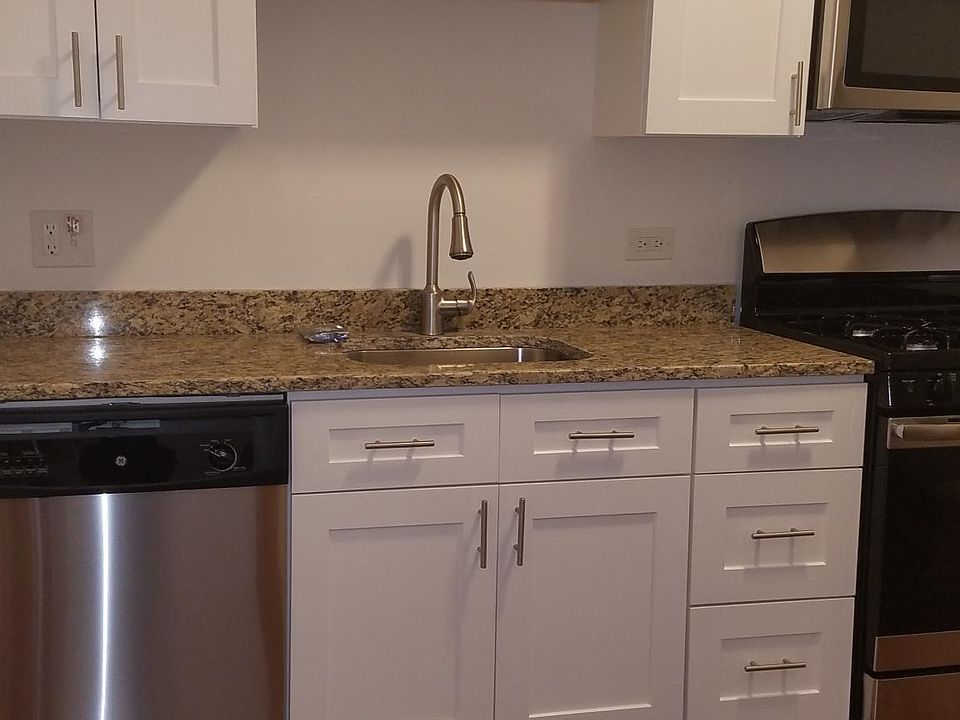 1st image of 2252 W Berteau Ave