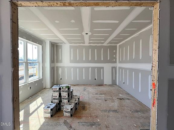 3rd image of 6036 Scalybark Rd