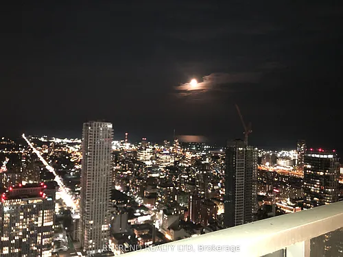 197 Yonge St #4704 Photo 1