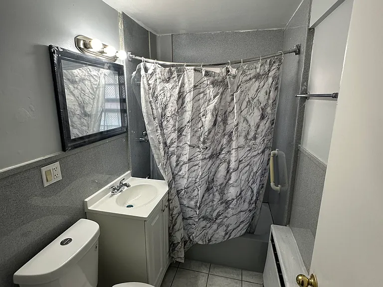2443 S 50th Ave — Photo 3