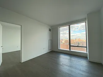 Rented by Gulia Wang, LREB