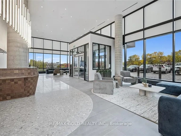 25 Wellington St S #2209 — Photo 4