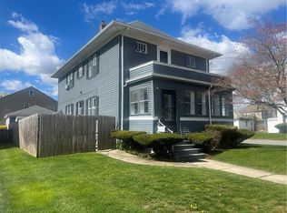 17 Forest Ave, Cranston, RI 02910