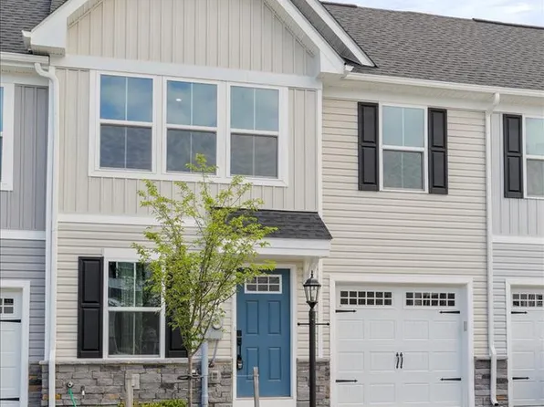 34 Bibury St, Martinsburg, WV 25405