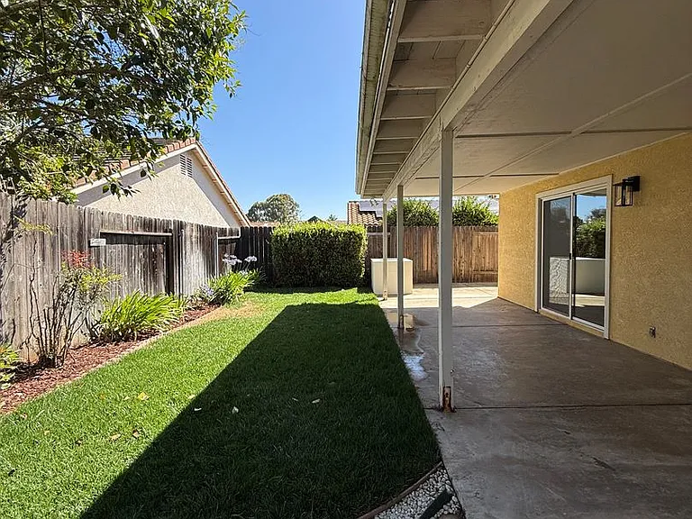 1470 Mercer Ct — Photo 60