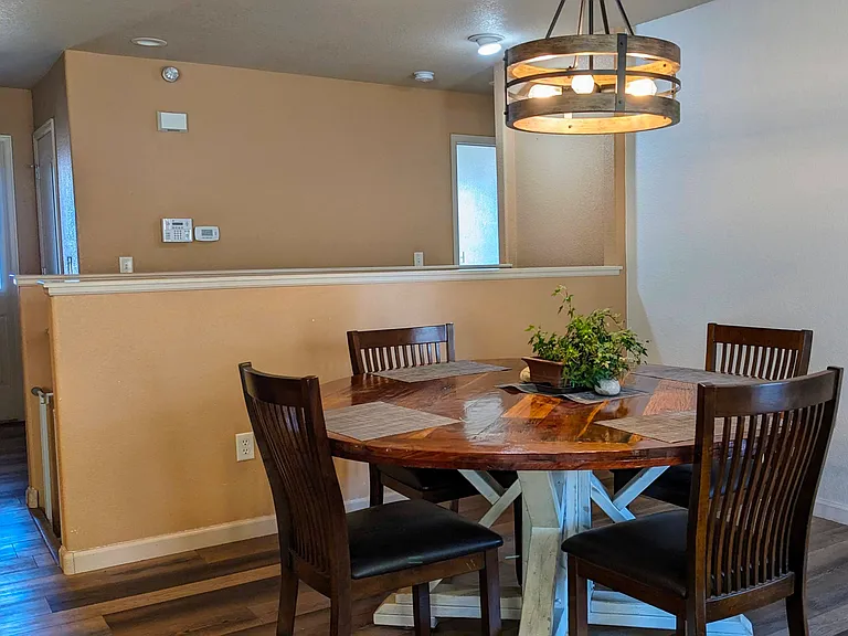 Shared dining area (with 10x10 bedroom beyond)