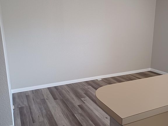 4th image of 310 E Redwood Ct #218