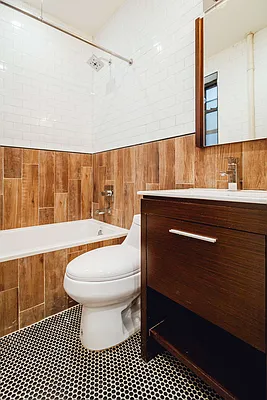 Rented by Nooklyn NYC LLC | media 80