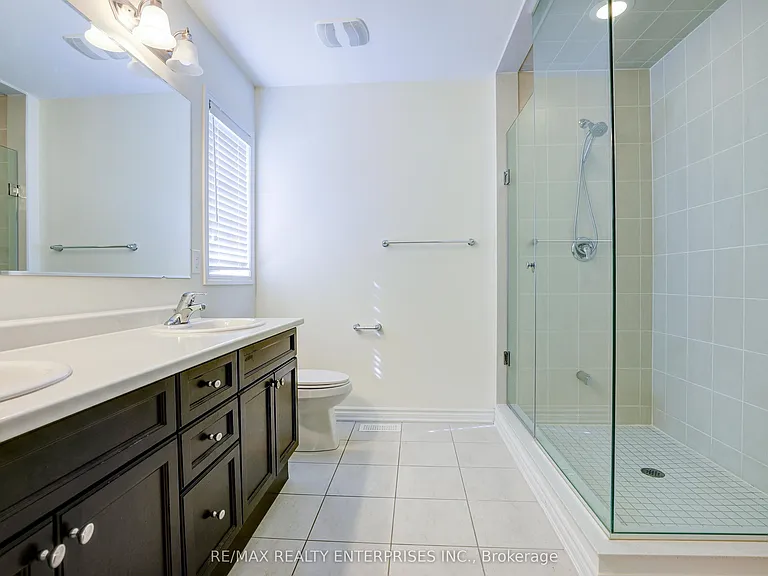 42 Callandar Rd #UPPER — Photo 15