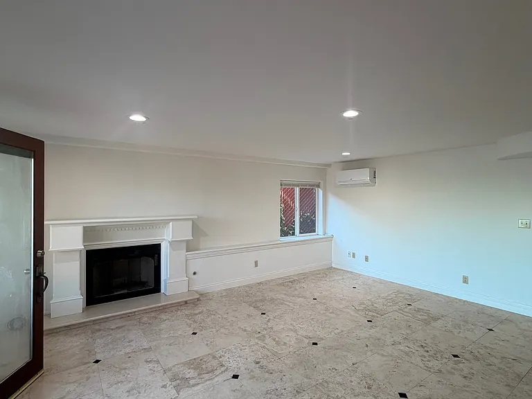 512 Central Ave #E — Photo 1