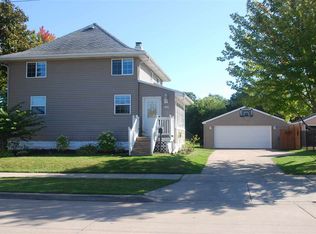 1650 Iowa St, Oshkosh, WI 54902
