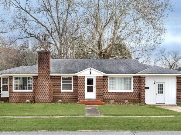 111 W Searcy St, Heber Springs, AR 72543