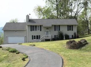 4732 Cherokee Hills Dr, Salem, VA 24153