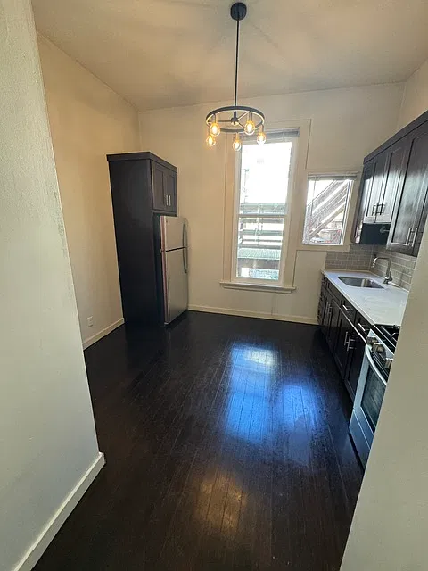 574 Grove St — Photo 4