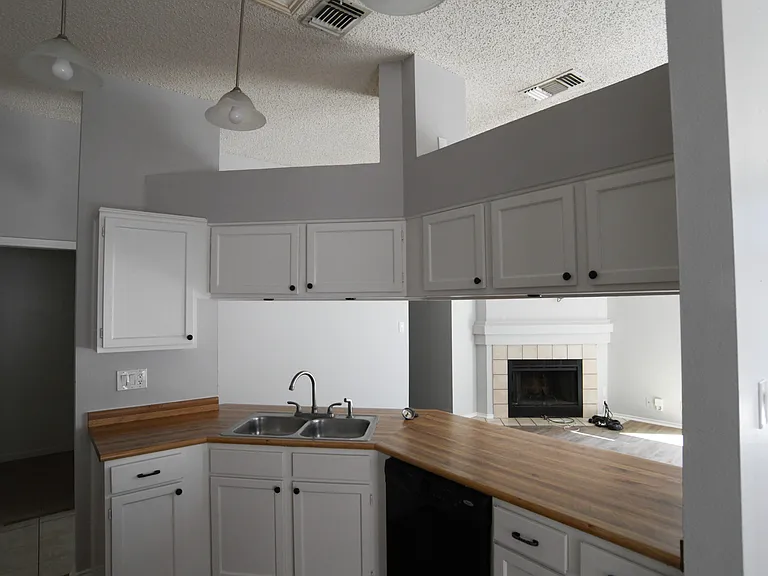 3231 Tree Grove Dr — Photo 9