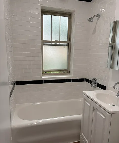 61 Chicago Ave #G — Photo 11