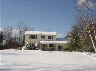 6 Muriel Dr, Troy, NY 12180