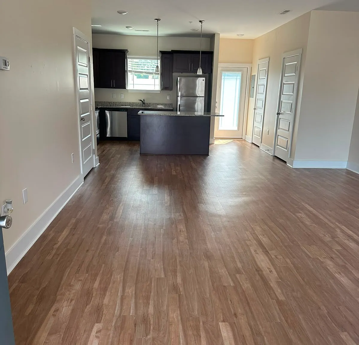 2 bed, 1280 sqft, $1,700 — Photo 2