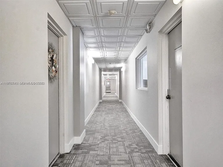 400 N Riverside Dr #410 — Photo 44