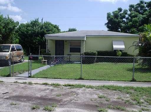 2nd image of 14741 Monroe St