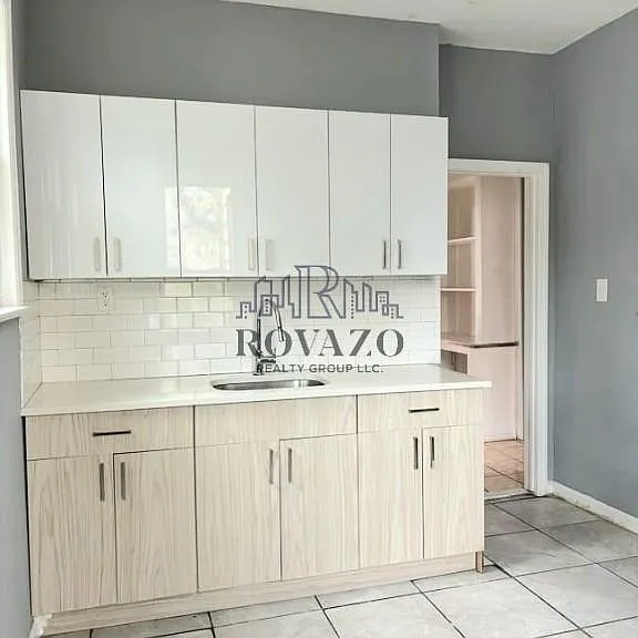 888 S 18th St #3 — Photo 2