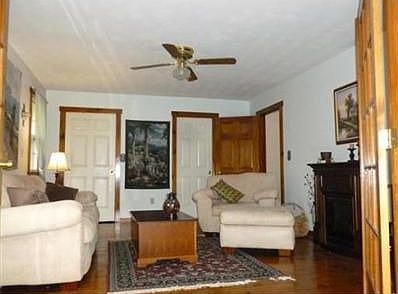 4th image of 1459 Center St