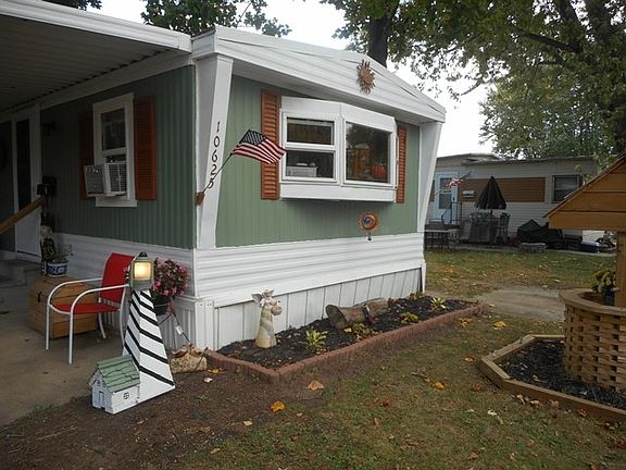 2nd image of 10625 Delbarton Ave #227