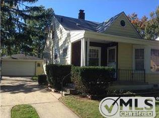 416 S Marias Ave, Clawson, MI 48017