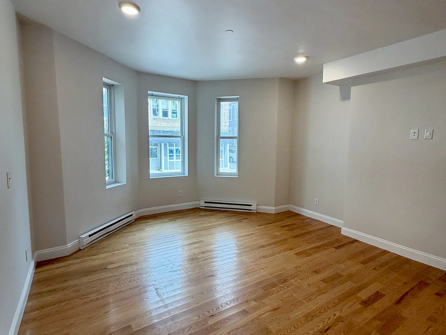 80 Pleasant St — Photo 2