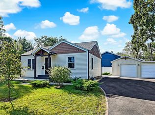 633 Dawn Pl, Downers Grove, IL 60515