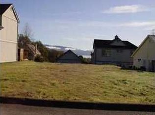 5418 Oxford Dr, Lakeport, CA 95453