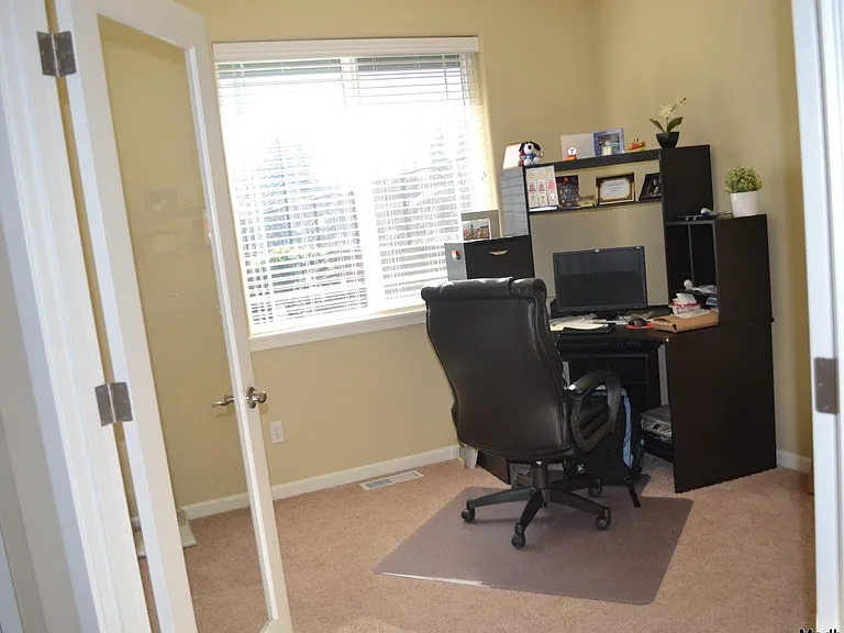 Den/Office/Bedroom1