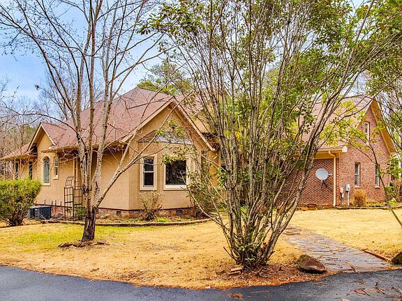 2nd image of 1516 Mullis Rd