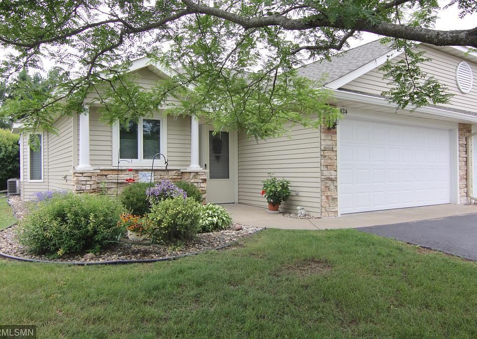 1st image of 1124 Spruce Ct