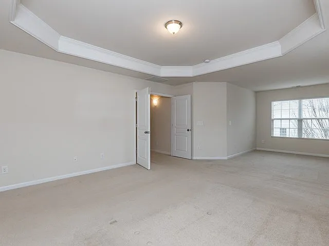 416 Charleville Ct — Photo 27