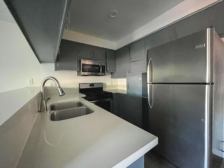 12128 Ramona Ave — Photo 5