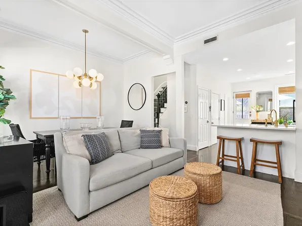 649 E 3rd St #2, South Boston, MA 02127