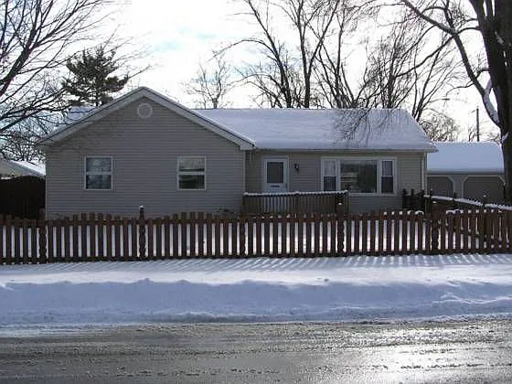23562 W Bentley Dr photo 1