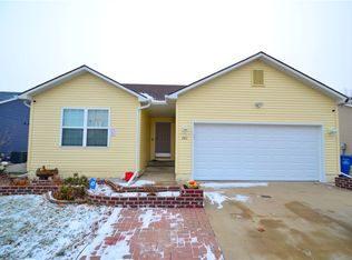 2411 Grand River Dr, Des Moines, IA 50320