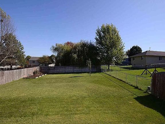 2nd image of 5440 S 82nd St