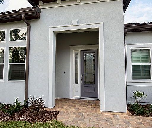 3rd image of 2920 Lucena Ln