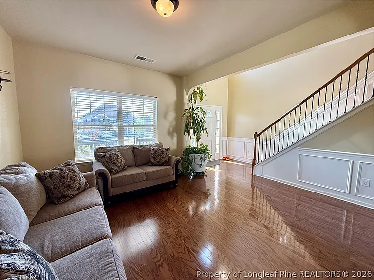 642 Regimental Dr — Photo 6